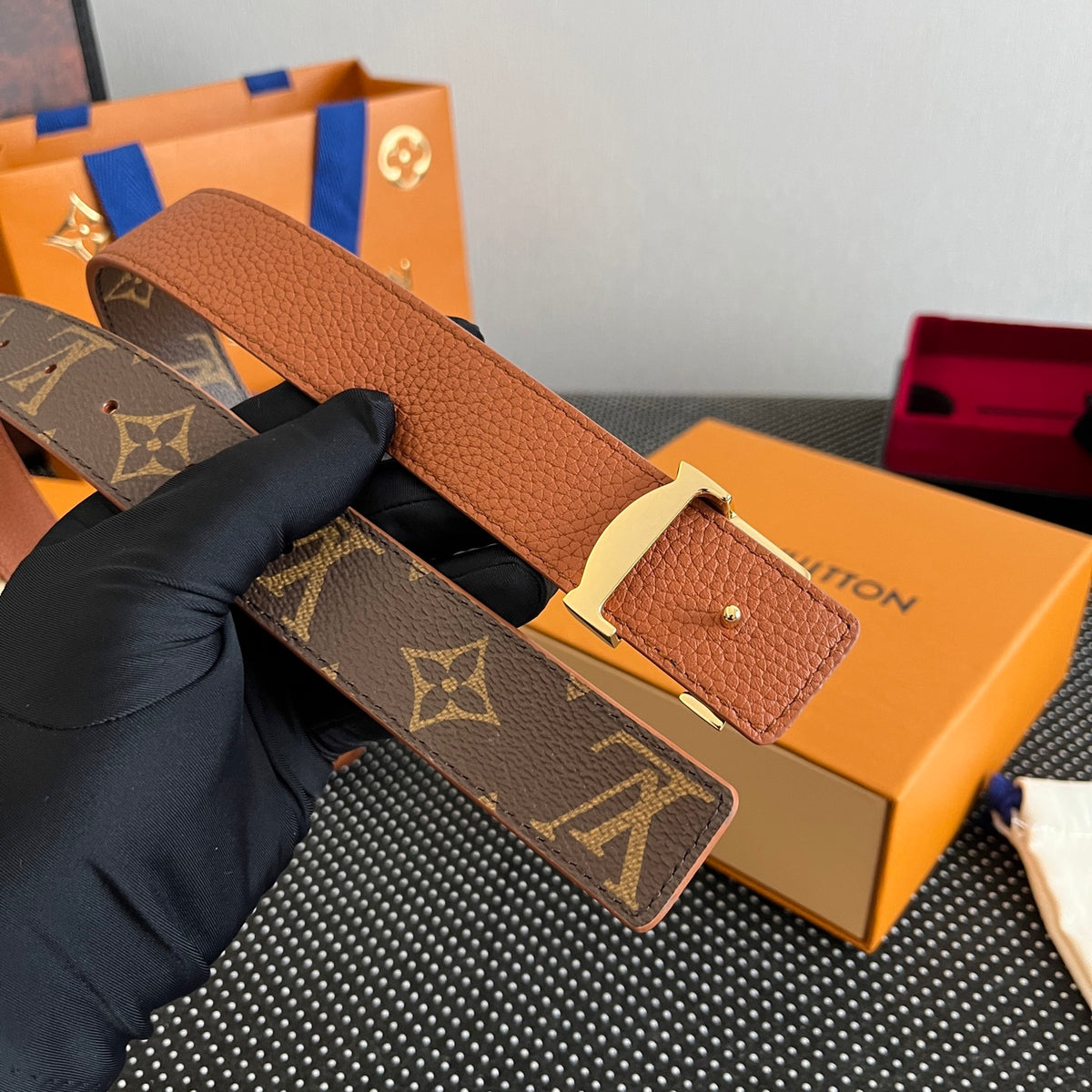 Ремінь Louis Vuitton з текстилю й натуральної шкіри — фото 4