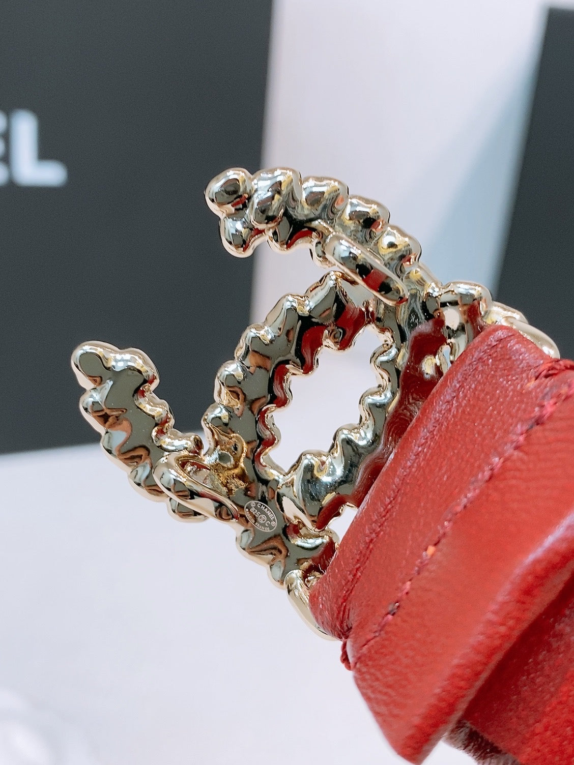 Ремінь Chanel CC з натуральної шкіри теляти з пряжкою з кристалами — фото 4