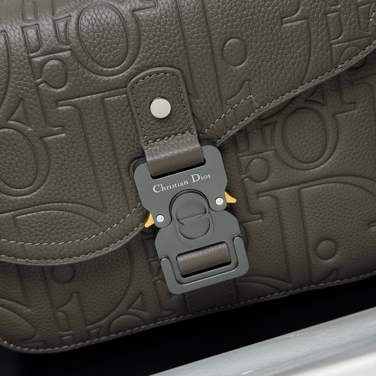 Сумка-месенджер Dior Saddle із тисненої натуральної шкіри — фото 2