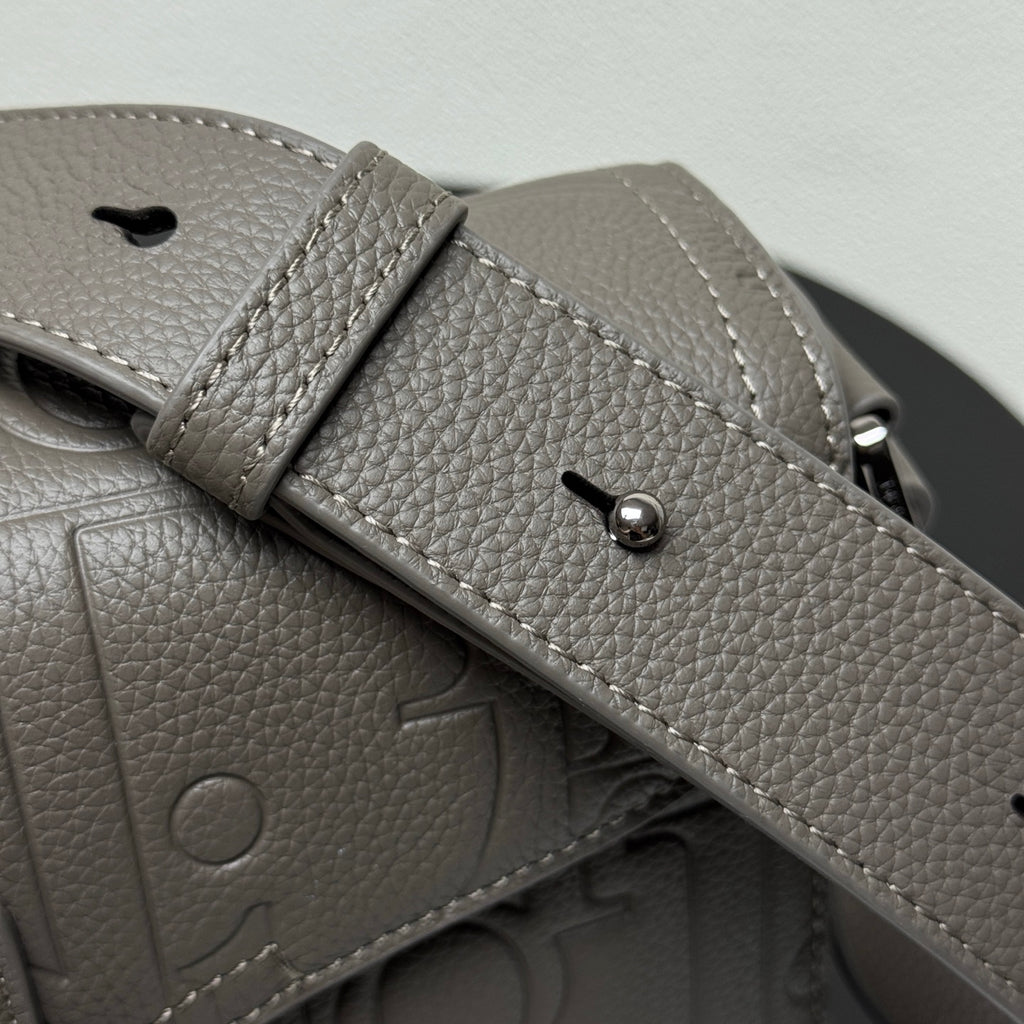 Сумка-месенджер Dior Saddle із тисненої натуральної шкіри — фото 9