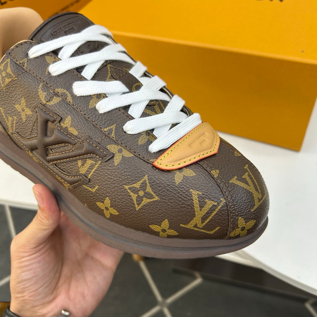 Кросівки з натуральної шкіри та текстилю Louis Vuitton