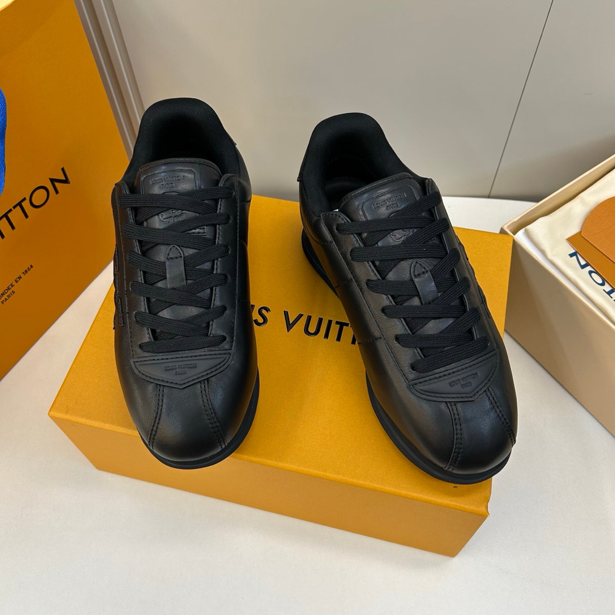 Кросівки з натуральної шкіри та текстилю Louis Vuitton