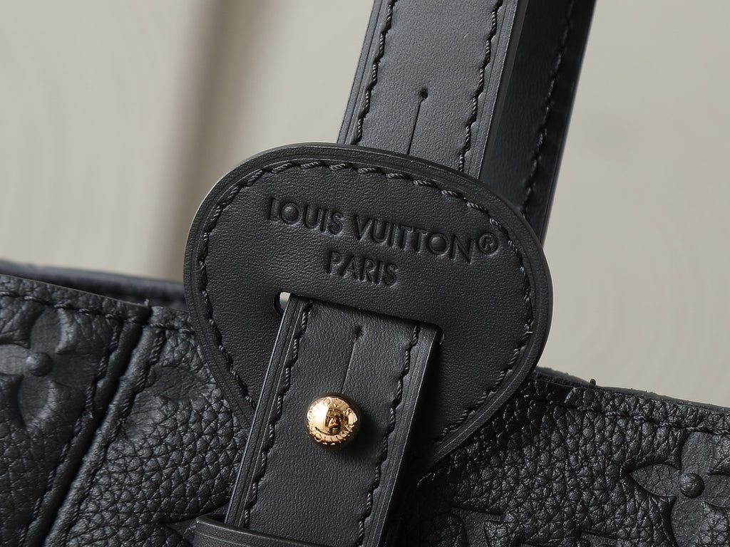 Жіноча сумка-шопер Louis Vuitton Hobo