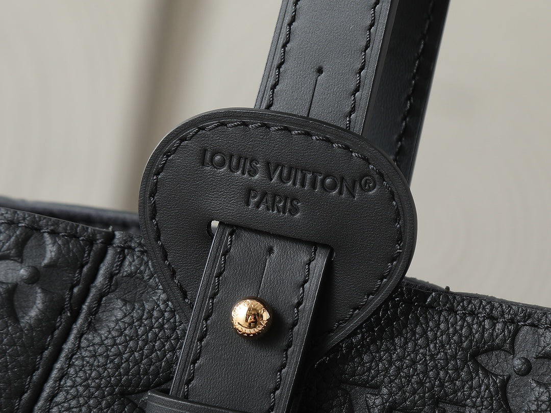 Жіноча сумка-шопер Louis Vuitton Hobo