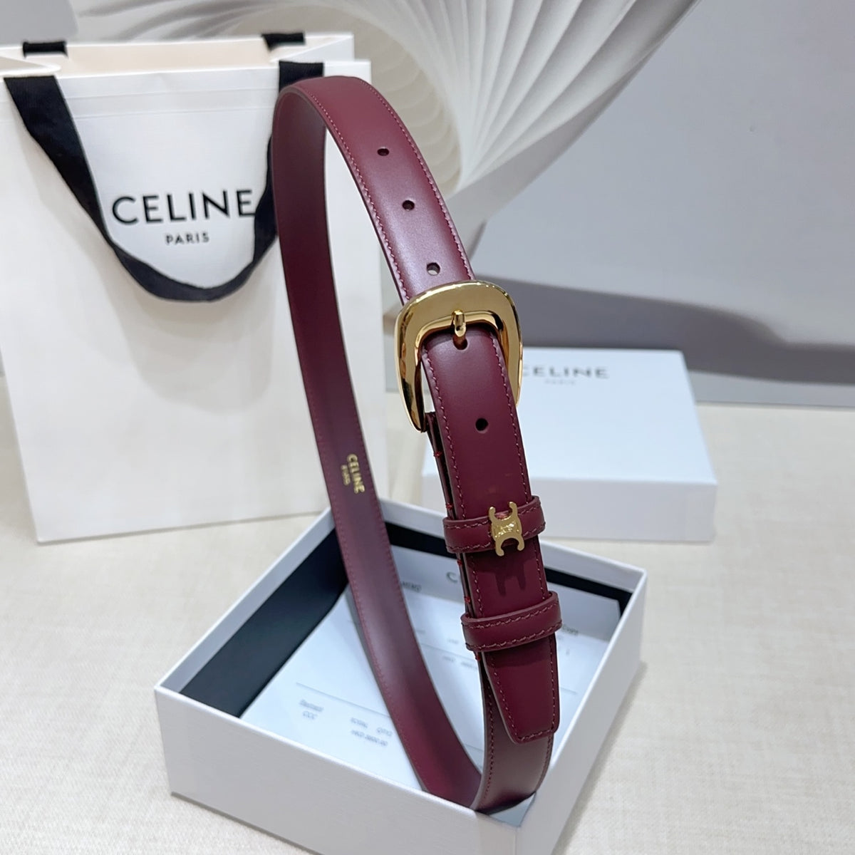 Ремінь Celine з натуральної шкіри теляти — фото 1