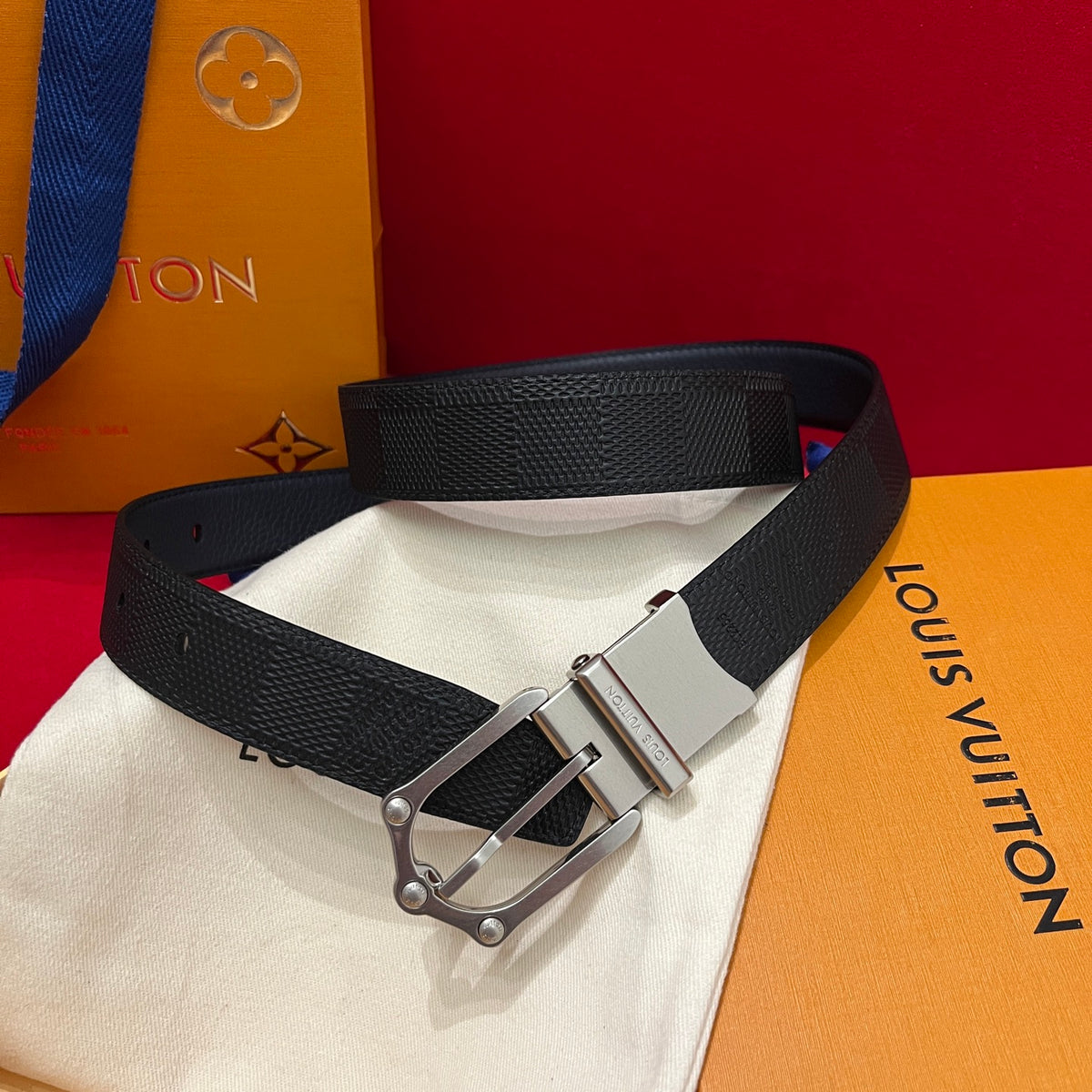 Ремінь Louis Vuitton з натуральної шкіри теляти з пряжкою-штифтом — фото 5