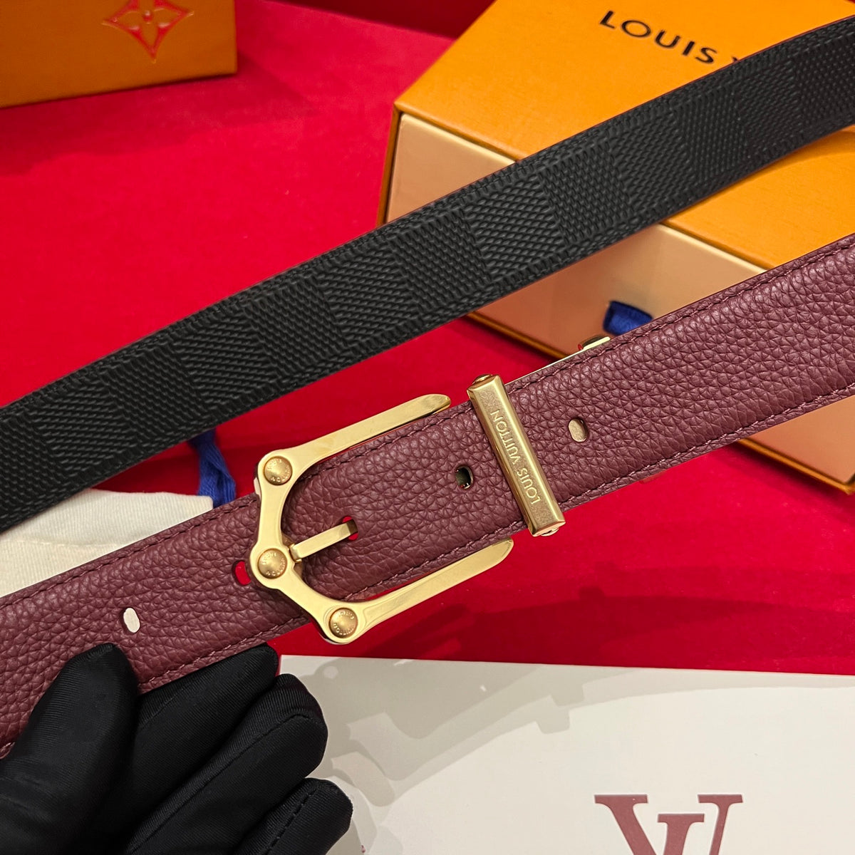 Ремінь Louis Vuitton з натуральної шкіри теляти з пряжкою-штифтом — фото 2
