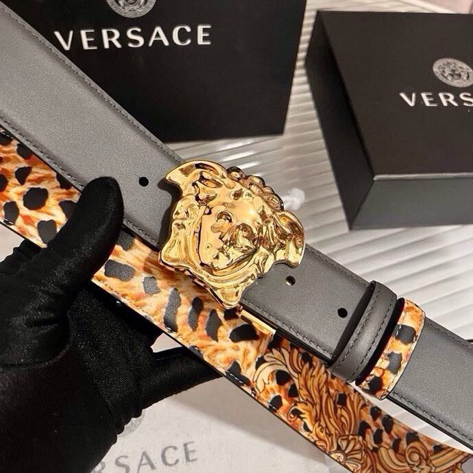 Ремінь Versace з натуральної шкіри — фото 4