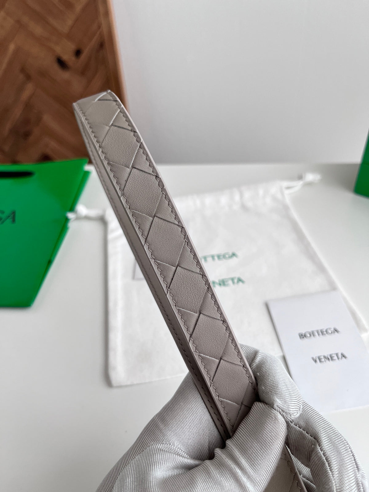 Плетений ремінь Bottega Veneta Intreccio з натуральної шкіри теляти із золотистою пряжкою — фото 5