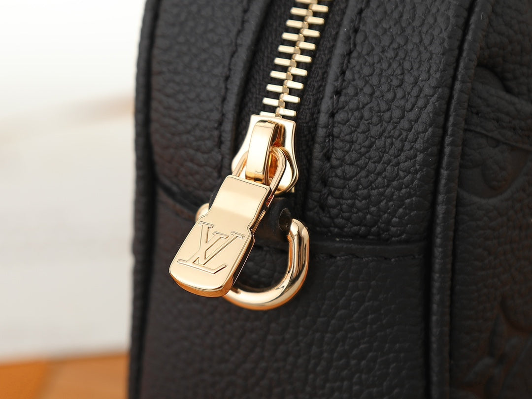 Жіноча сумка Louis Vuitton Camera Bag