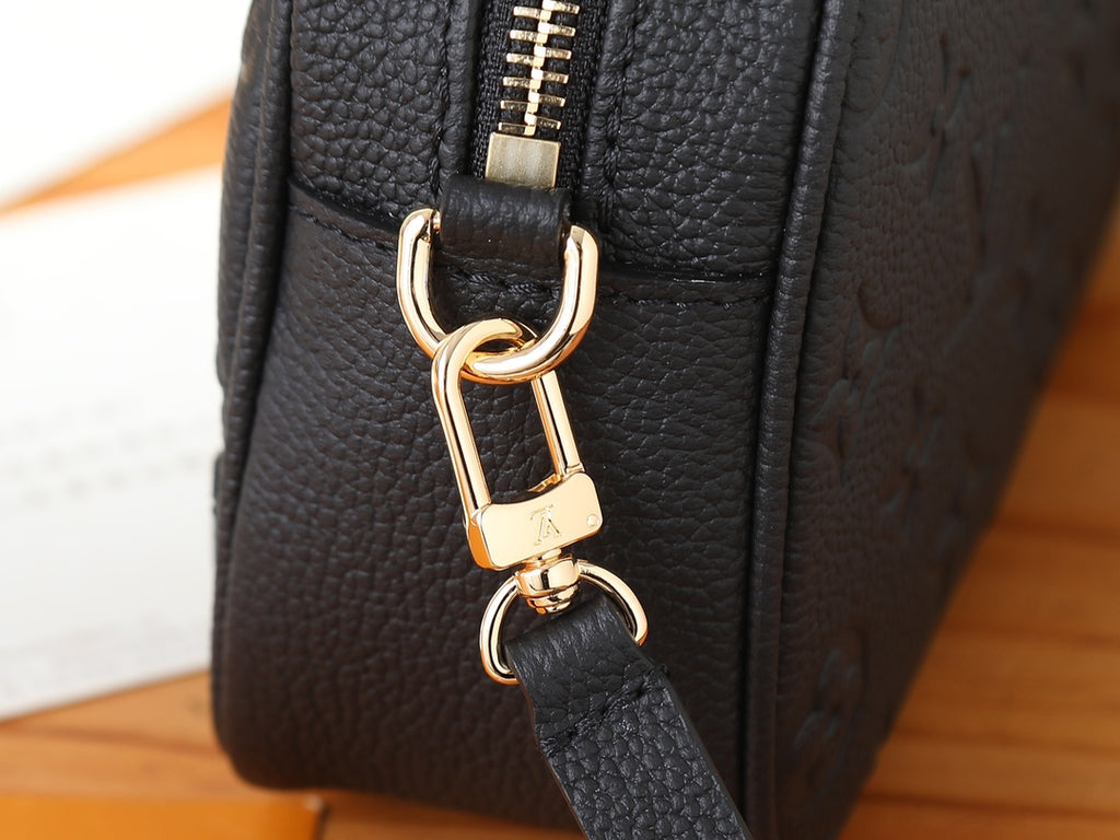 Жіноча сумка Louis Vuitton Camera Bag