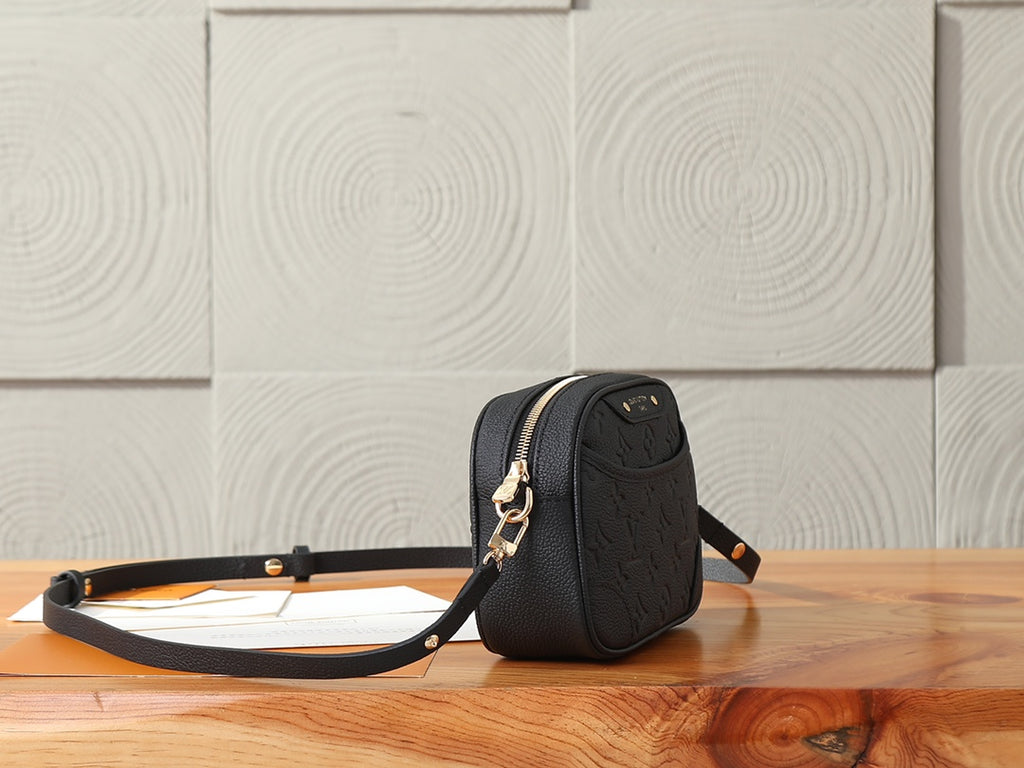 Жіноча сумка Louis Vuitton Camera Bag