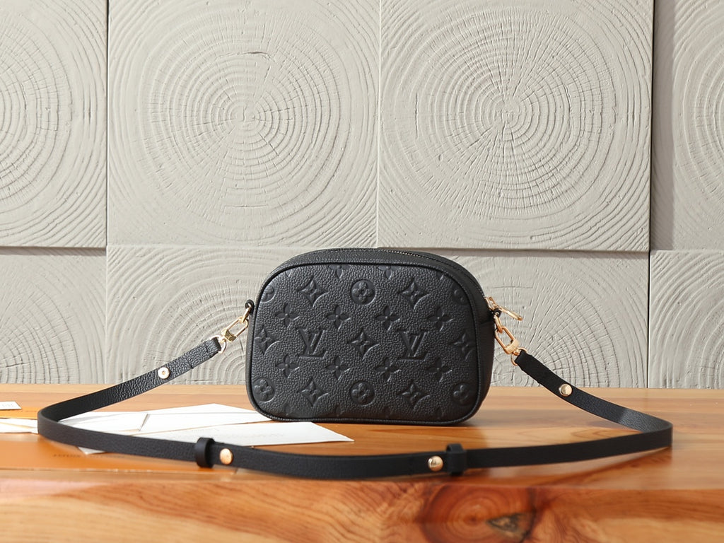 Жіноча сумка Louis Vuitton Camera Bag
