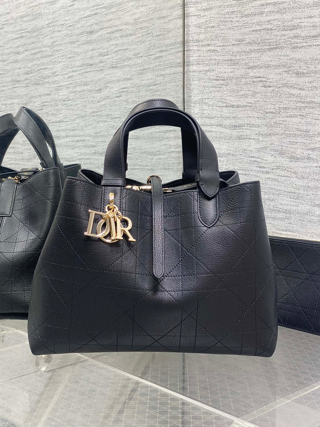 Сумка Dior Toujours з натуральної шкіри — фото 1