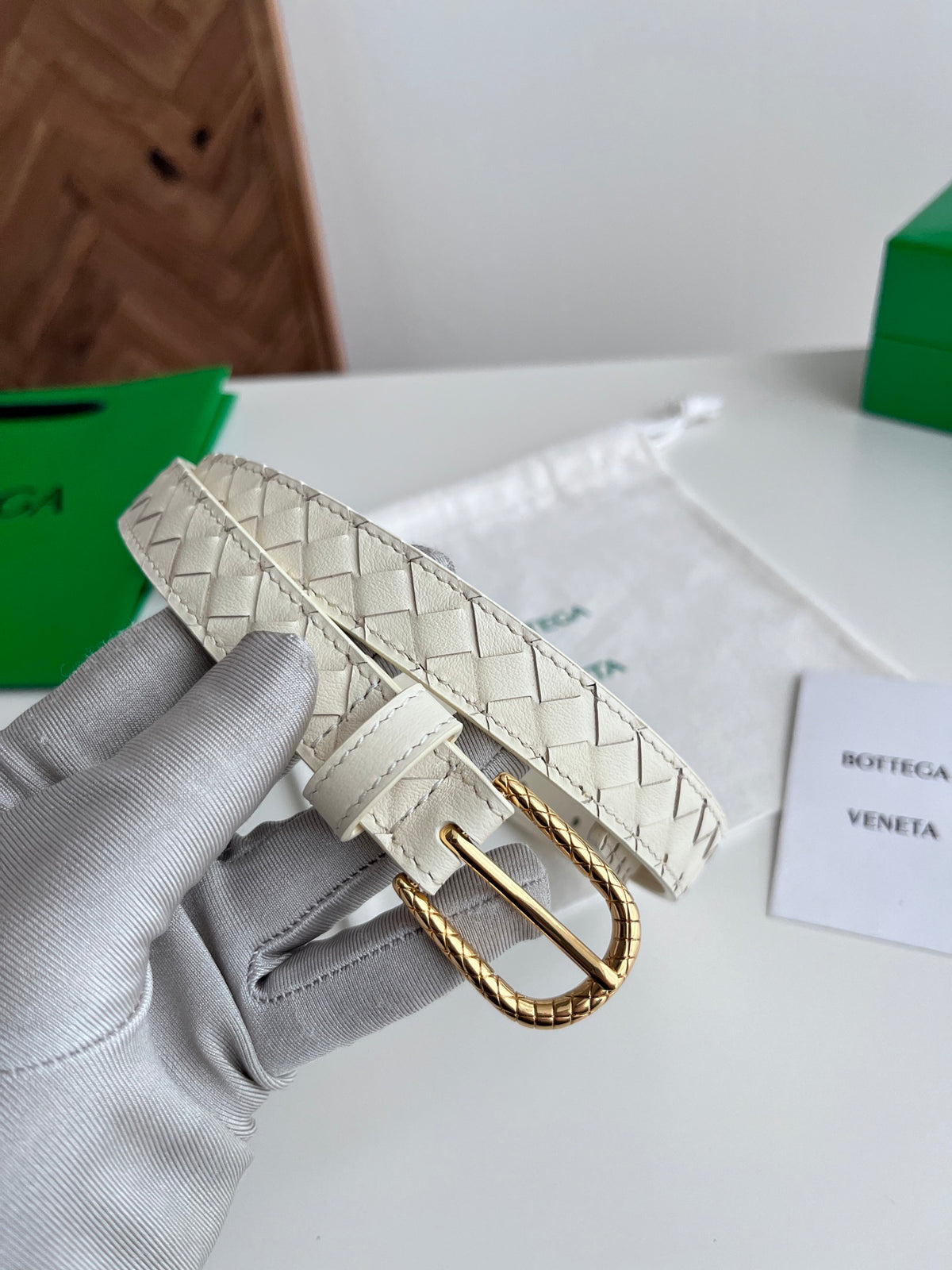 Плетений ремінь Bottega Veneta Intreccio із золотистою пряжкою — фото 2