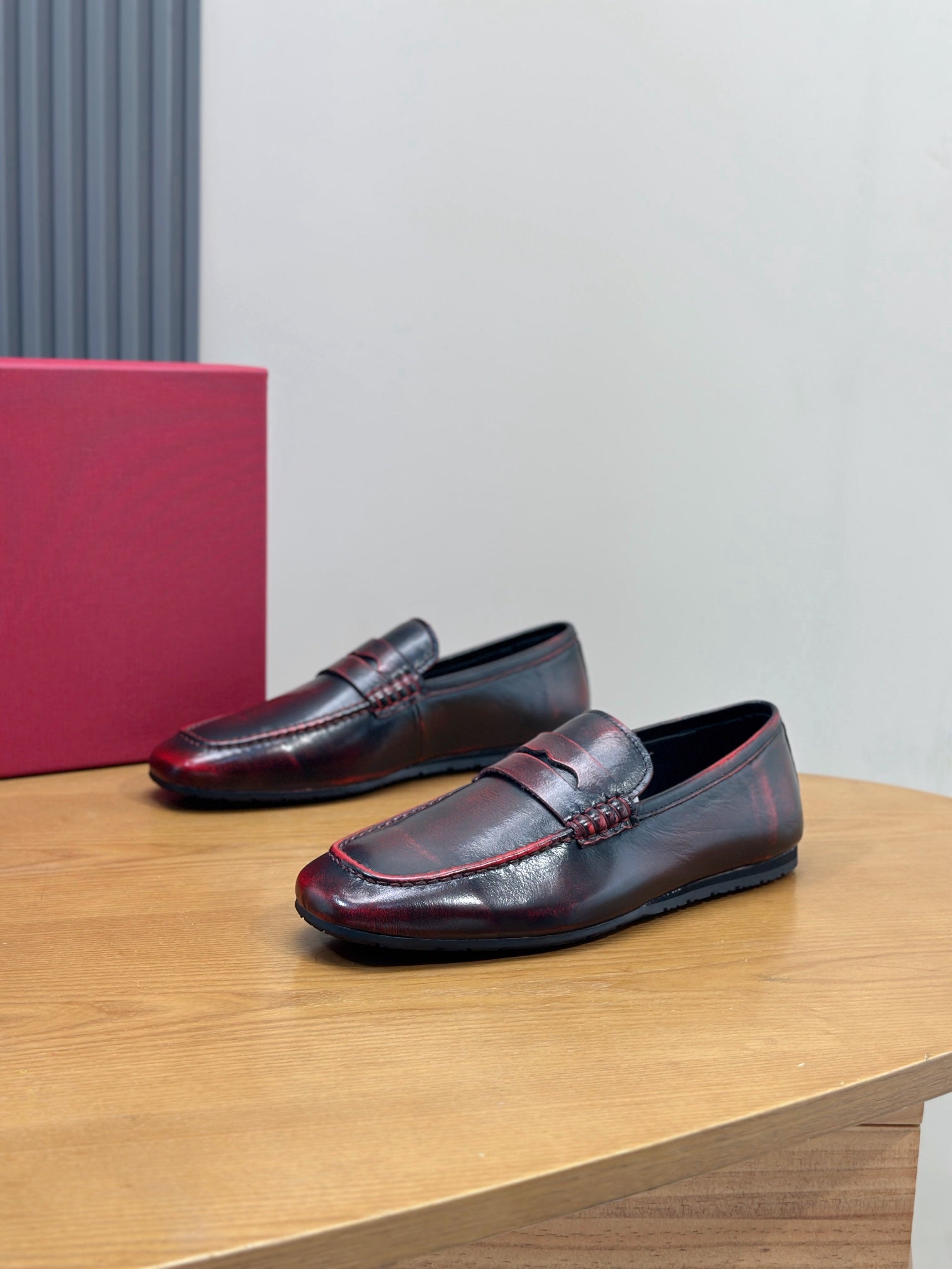 Чоловічі шкіряні туфлі Ferragamo