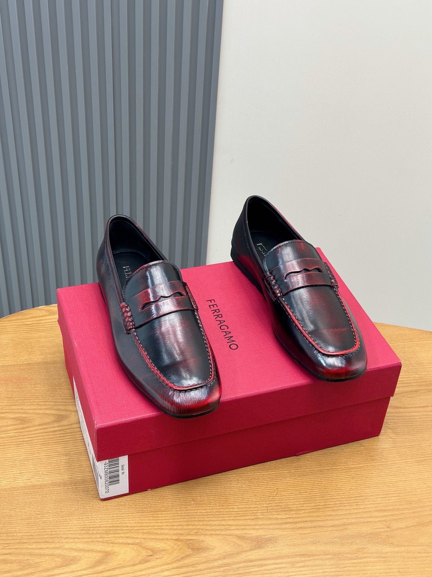Чоловічі шкіряні туфлі Ferragamo