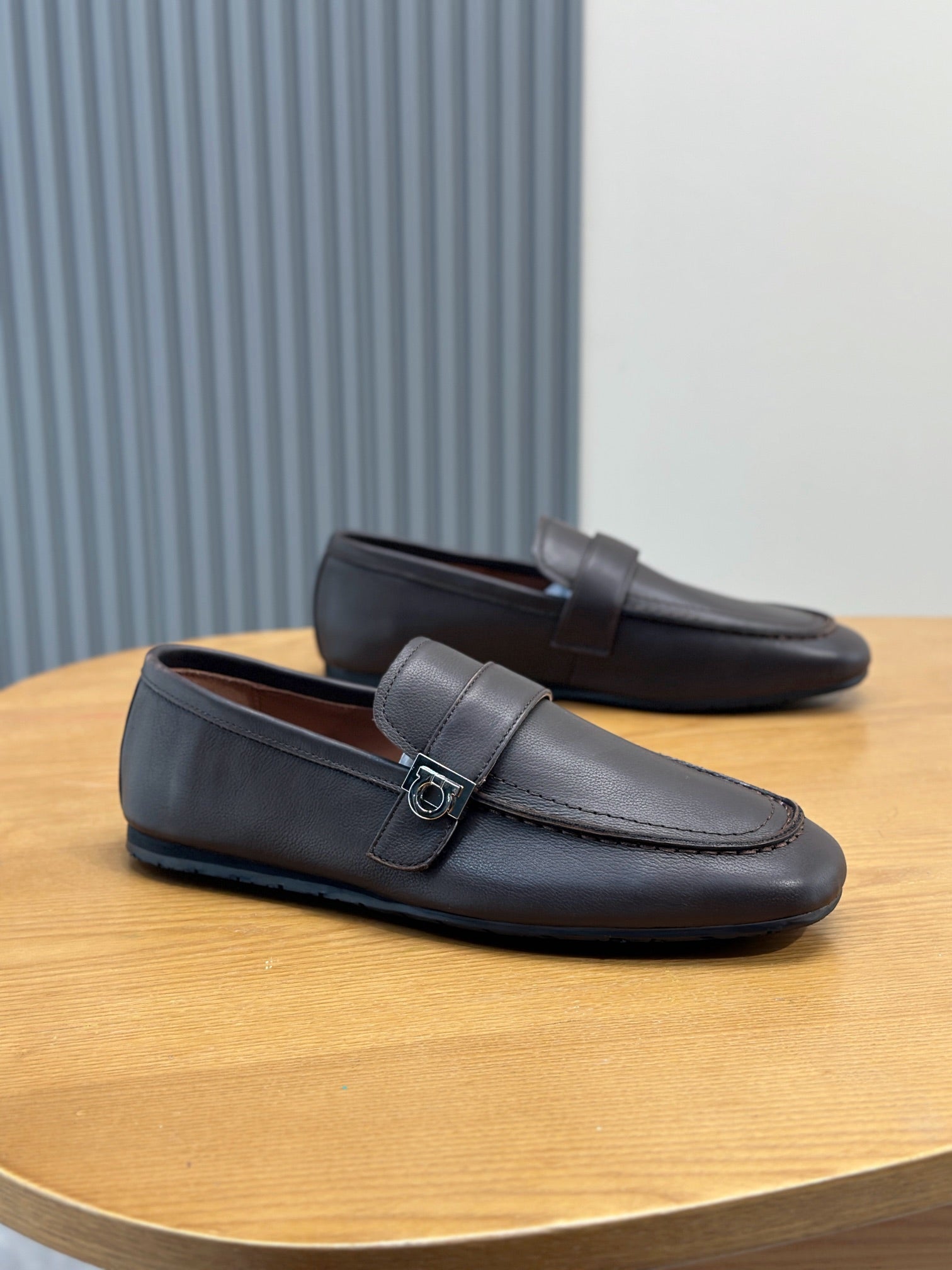 Чоловічі шкіряні туфлі Ferragamo