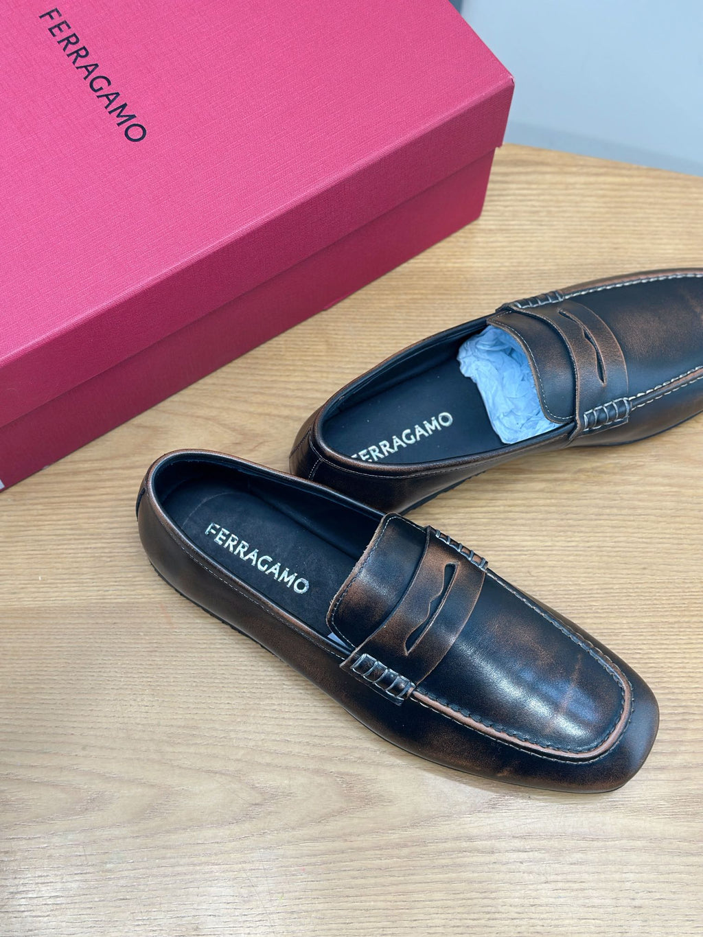 Чоловічі шкіряні туфлі Ferragamo