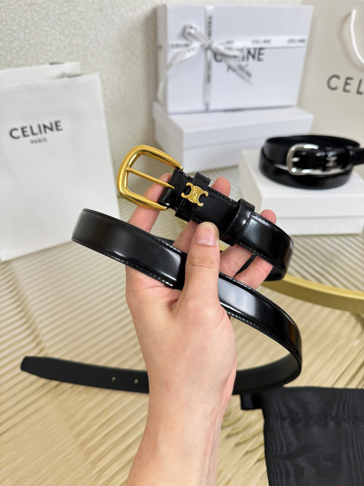 Ремінь Celine Triomphe з натуральної шкіри теляти — фото 1