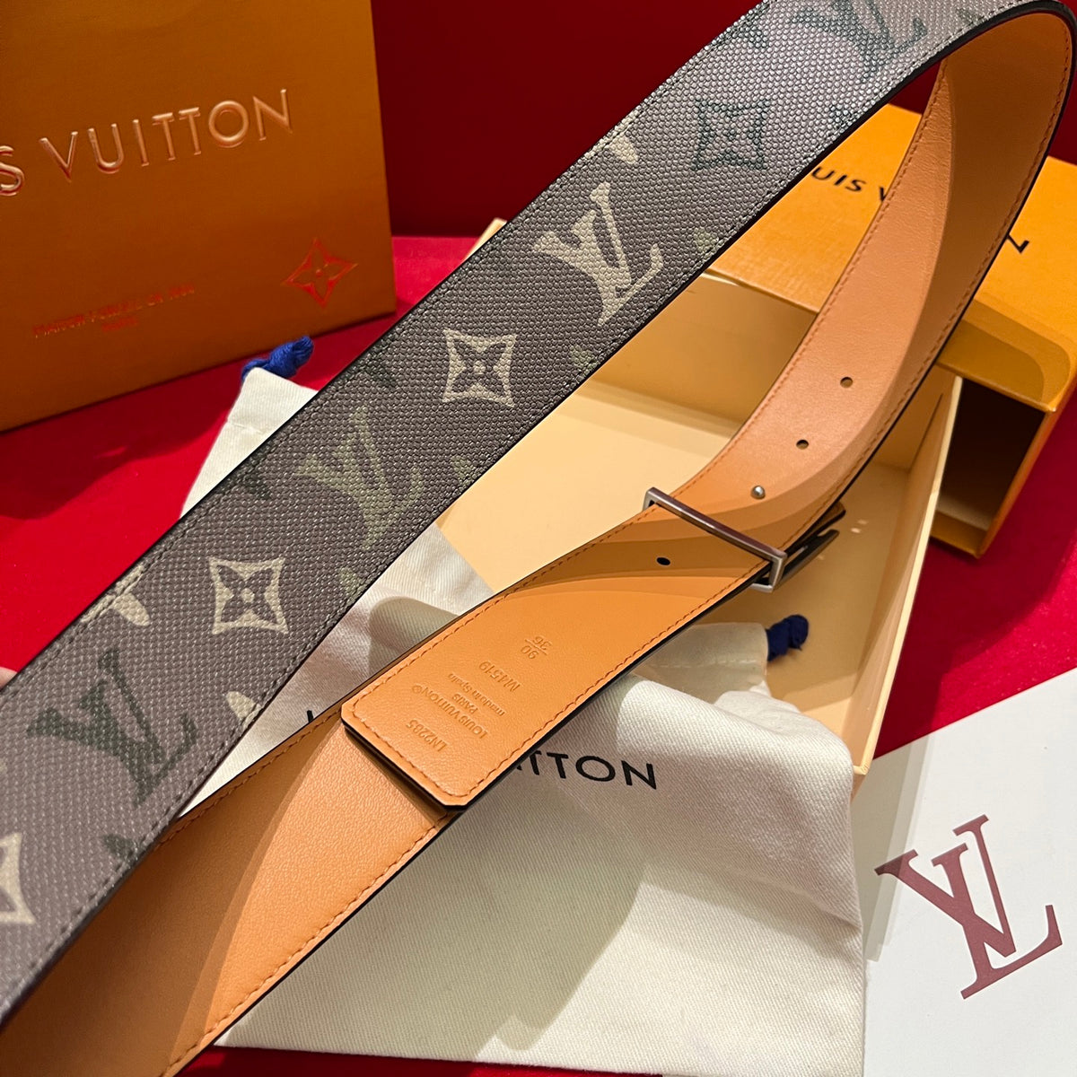 Ремінь Louis Vuitton з текстилю й натуральної шкіри — фото 3