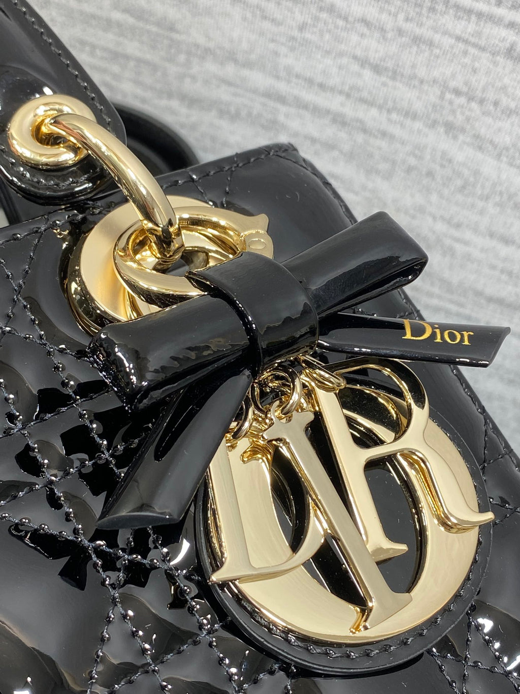 Сумка Dior з лакованої натуральної шкіри — фото 3