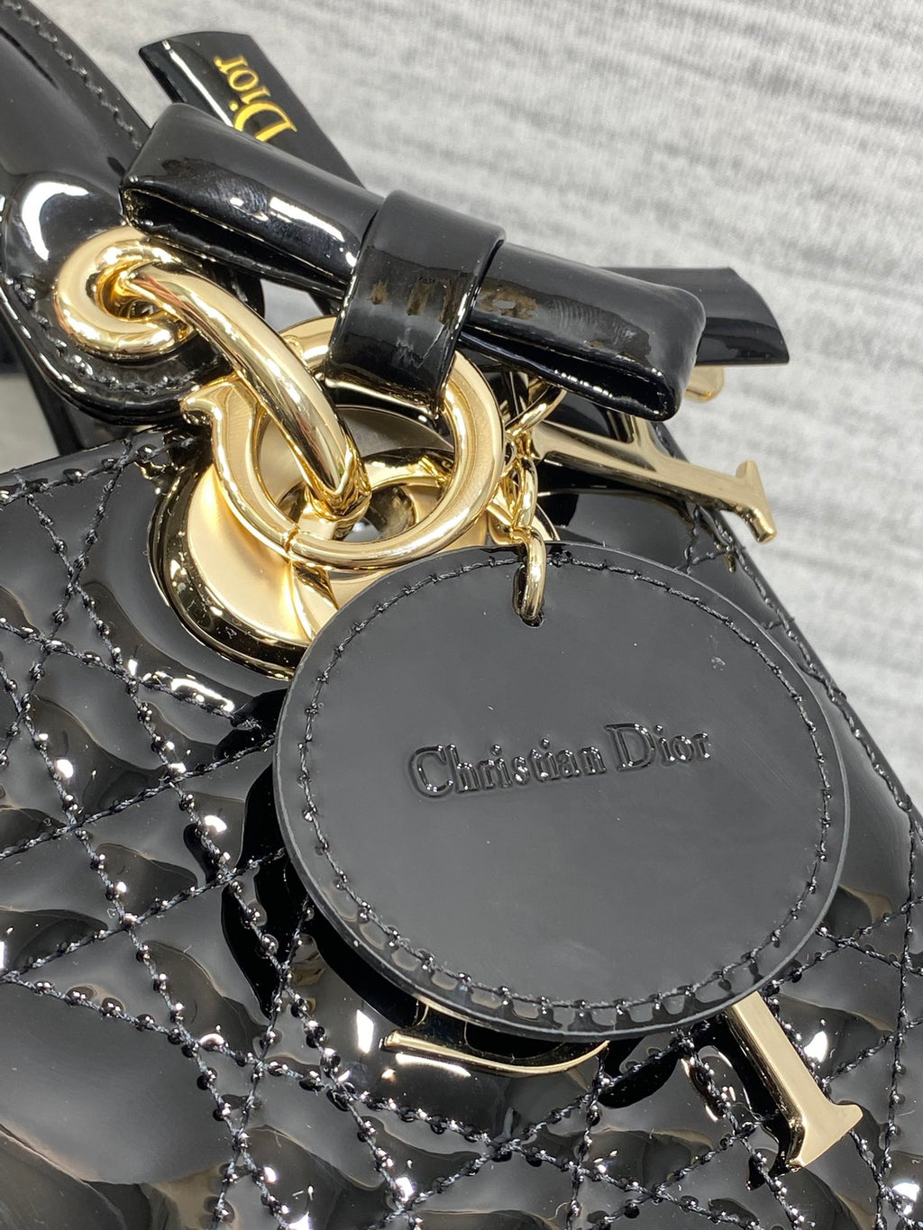 Сумка Dior з лакованої натуральної шкіри — фото 4