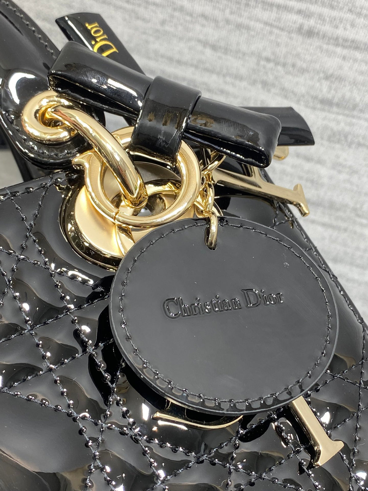 Сумка Dior з лакованої натуральної шкіри — фото 4