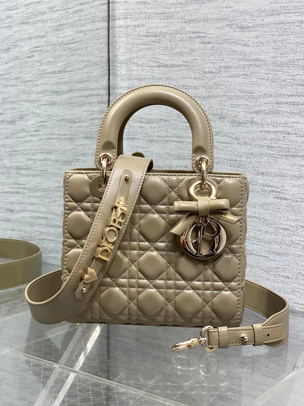 Сумка Dior зі шкіри ягняти — фото 1