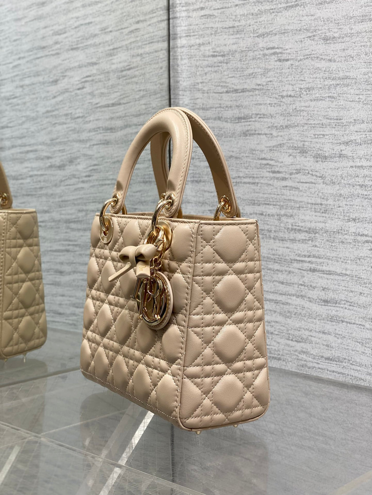 Сумка Dior зі шкіри ягняти — фото 6
