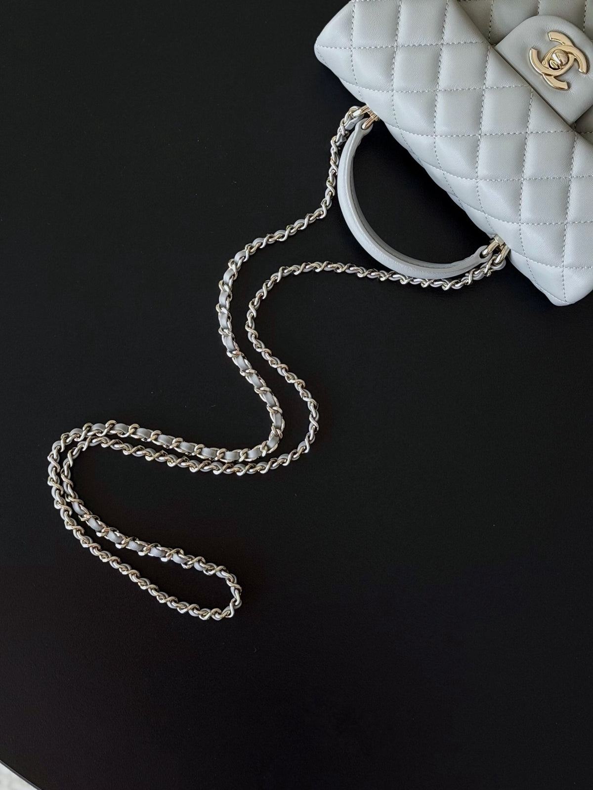 Жіноча сумка Chanel Hobo AS2431