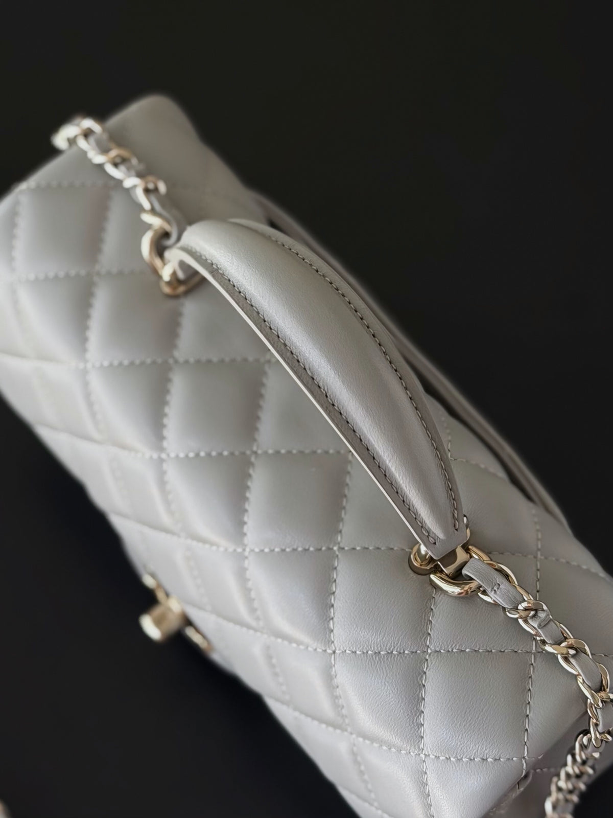 Жіноча сумка Chanel Hobo AS2431