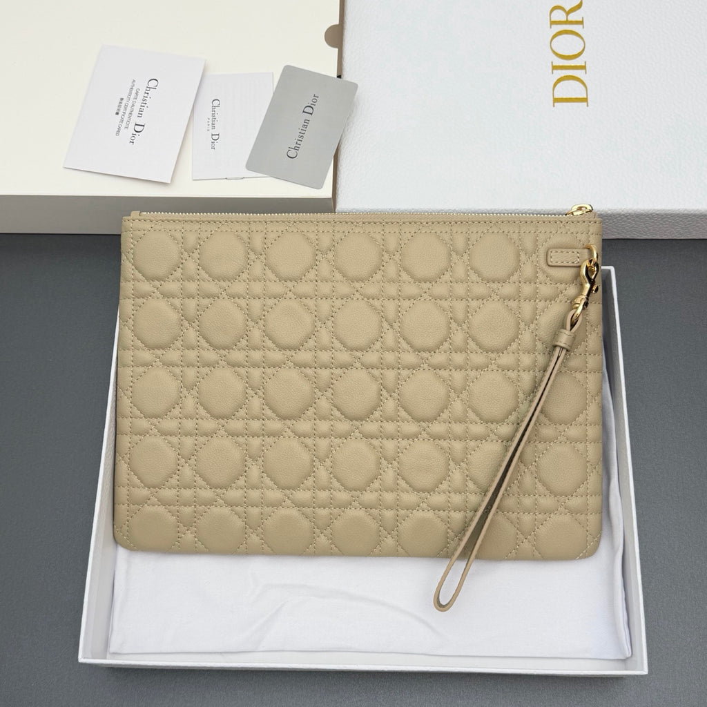 Клатч Dior Caro Freesia з м'якої натуральної шкіри, бежевий — фото 2