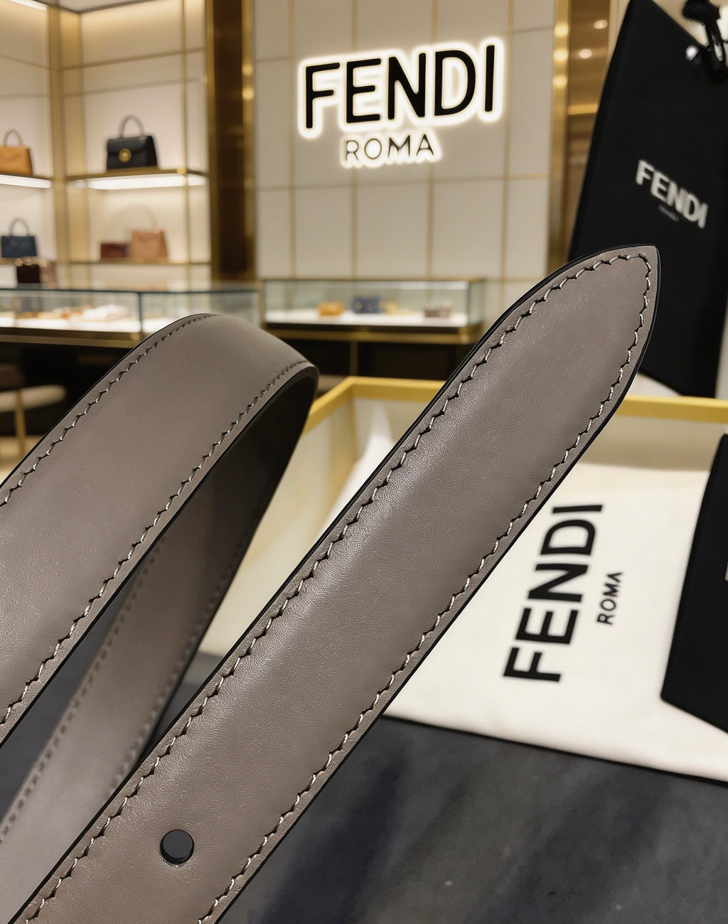 Ремінь Fendi з натуральної шкіри — фото 2