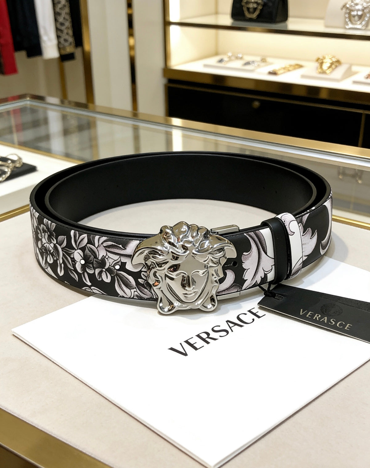 Ремінь Versace з натуральної шкіри теляти — фото 1