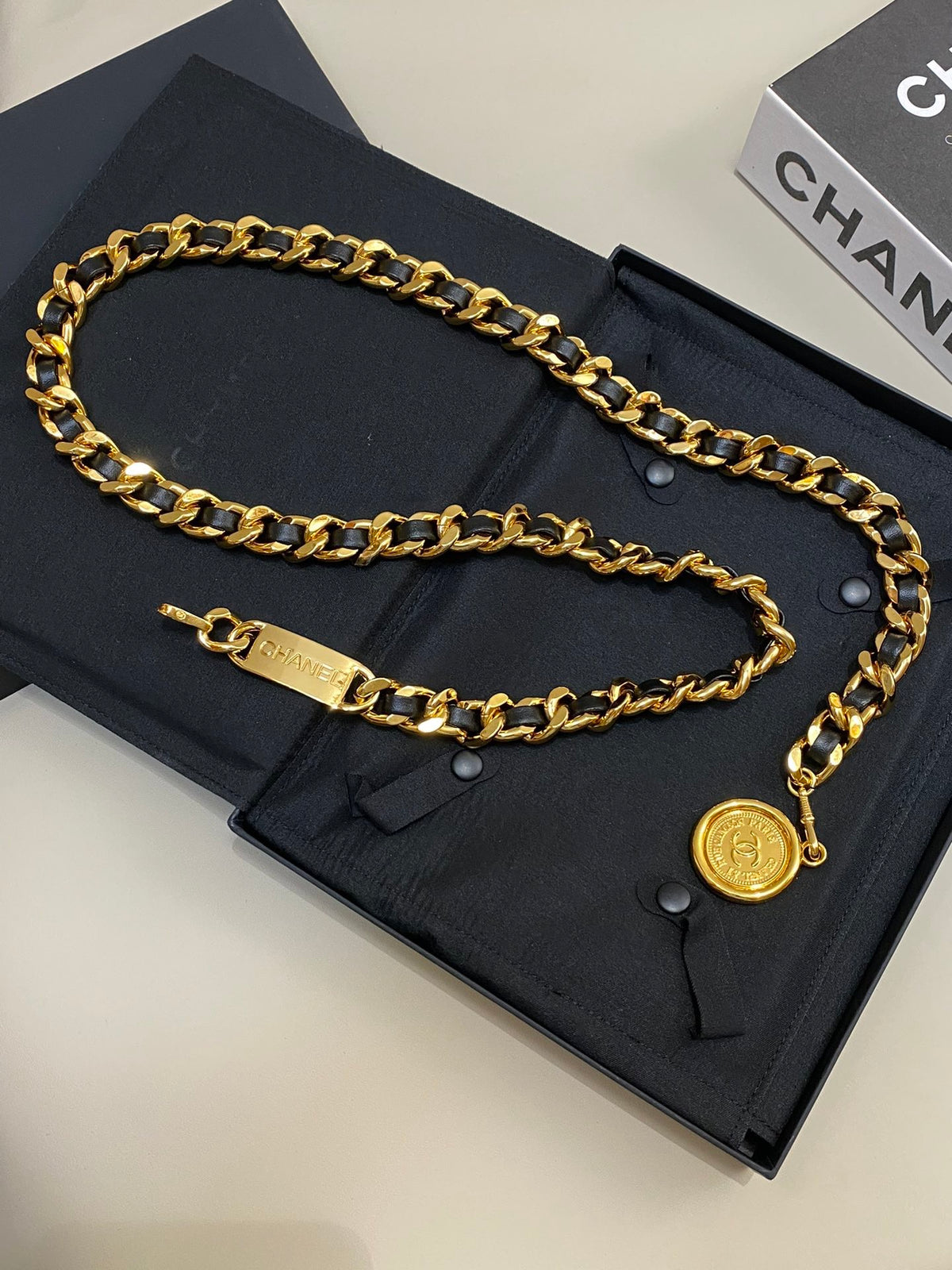 Пояс-ланцюжок Chanel із латуні