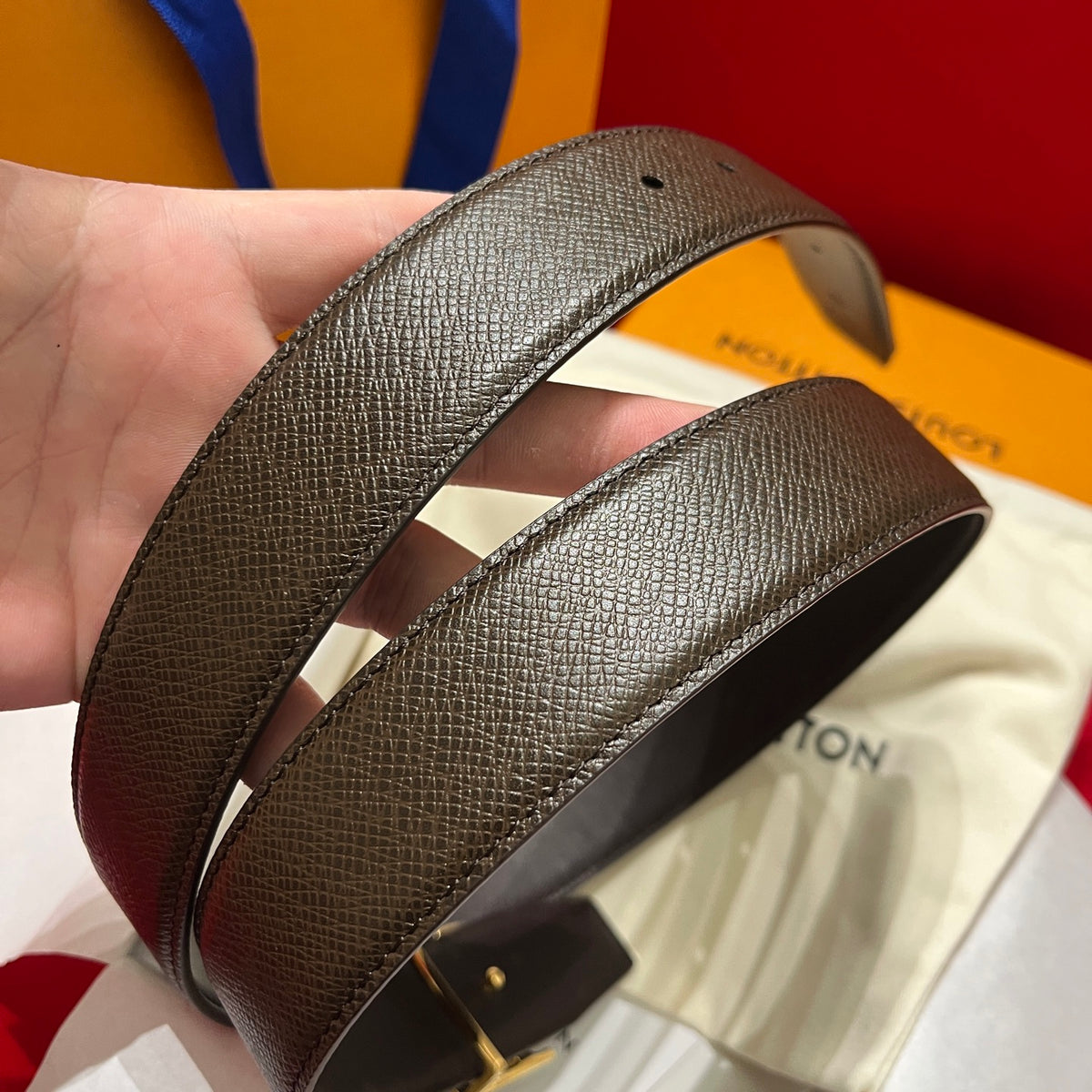 Ремінь Louis Vuitton з натуральної телячої шкіри