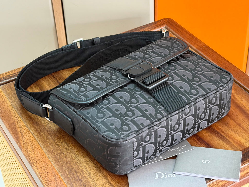 Сумка-месенджер Dior Trek з нейлону, чорна — фото 4