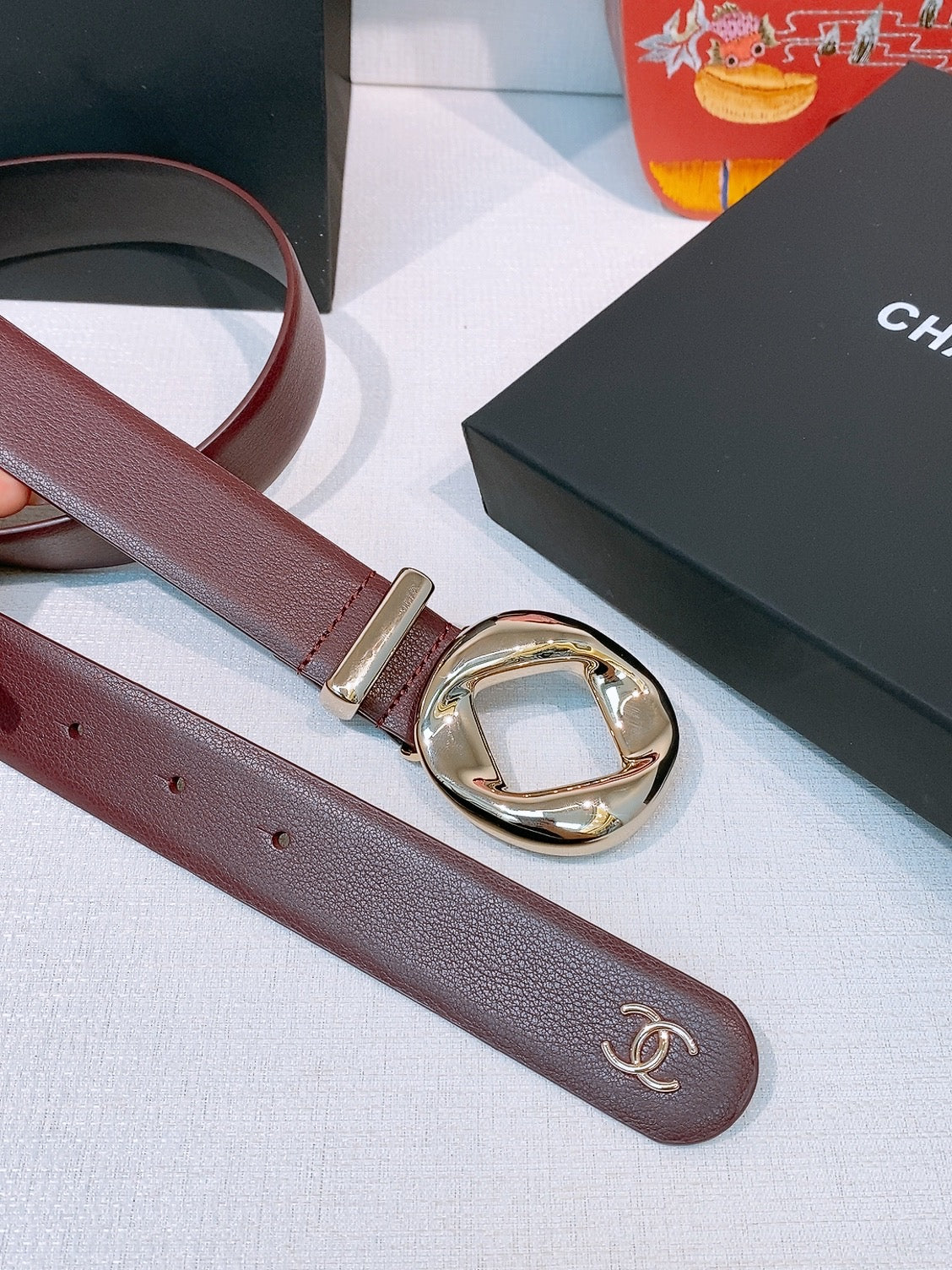 Ремінь Chanel з натуральної телячої шкіри