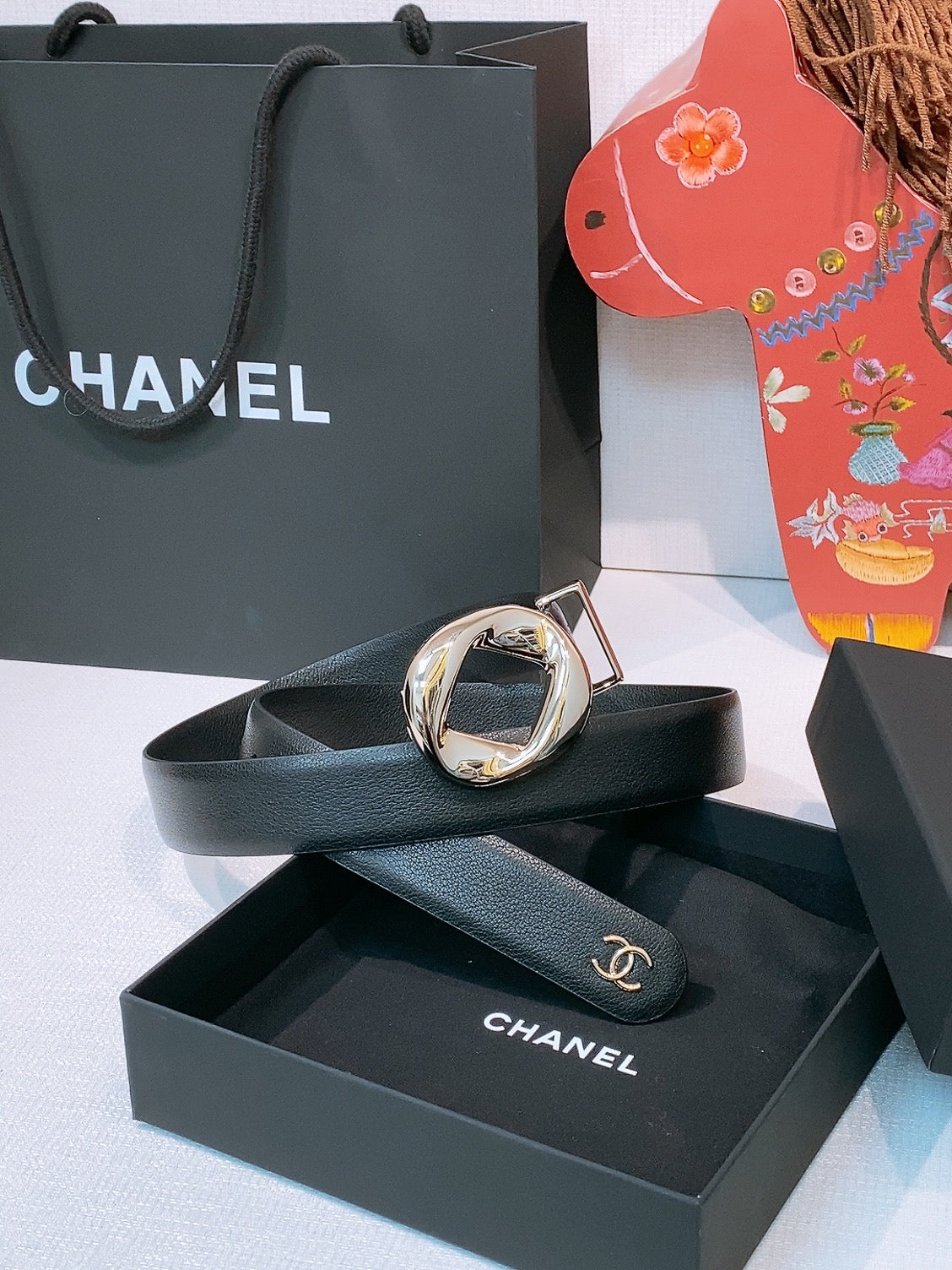 Ремінь Chanel з натуральної телячої шкіри