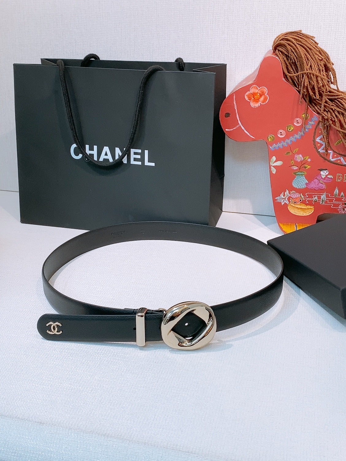 Ремінь Chanel з натуральної телячої шкіри