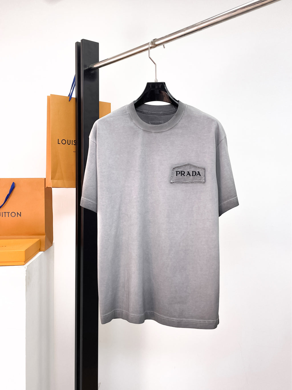 Чоловіча футболка Prada