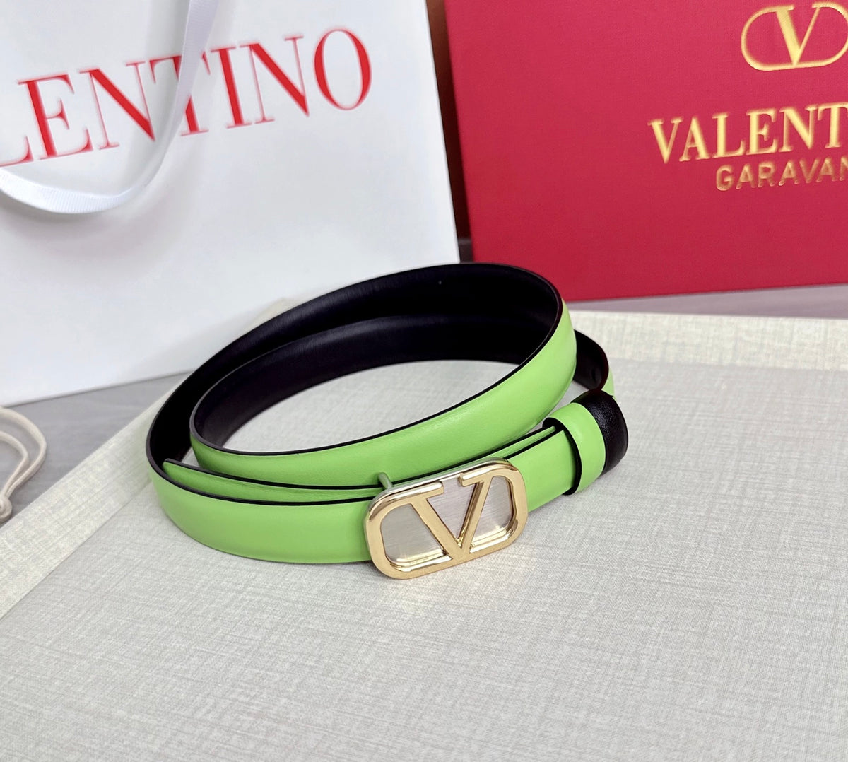 Ремінь Valentino з натуральної телячої шкіри