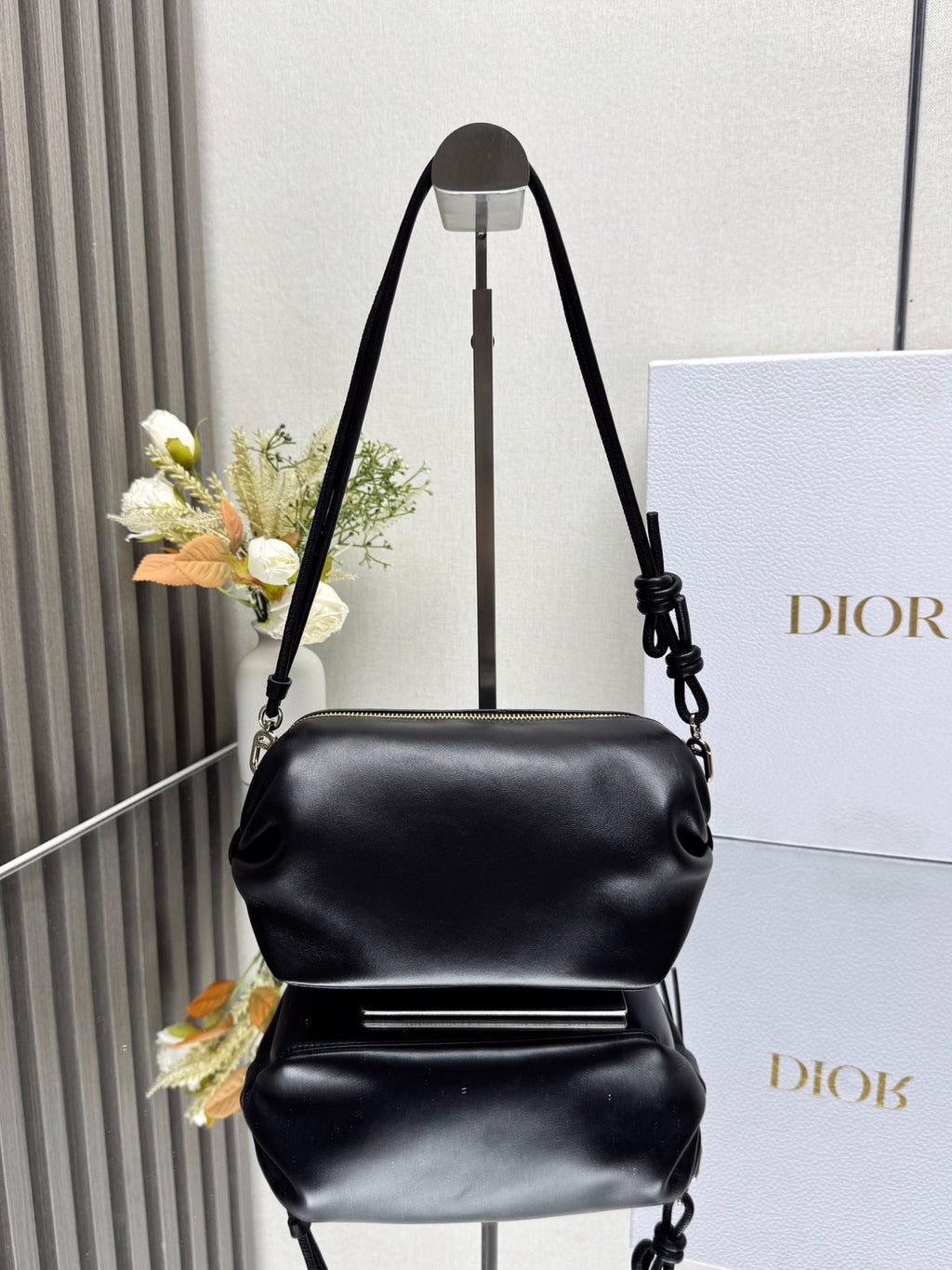 Клатч Dior Bow зі шкіри ягняти, чорний — фото 4