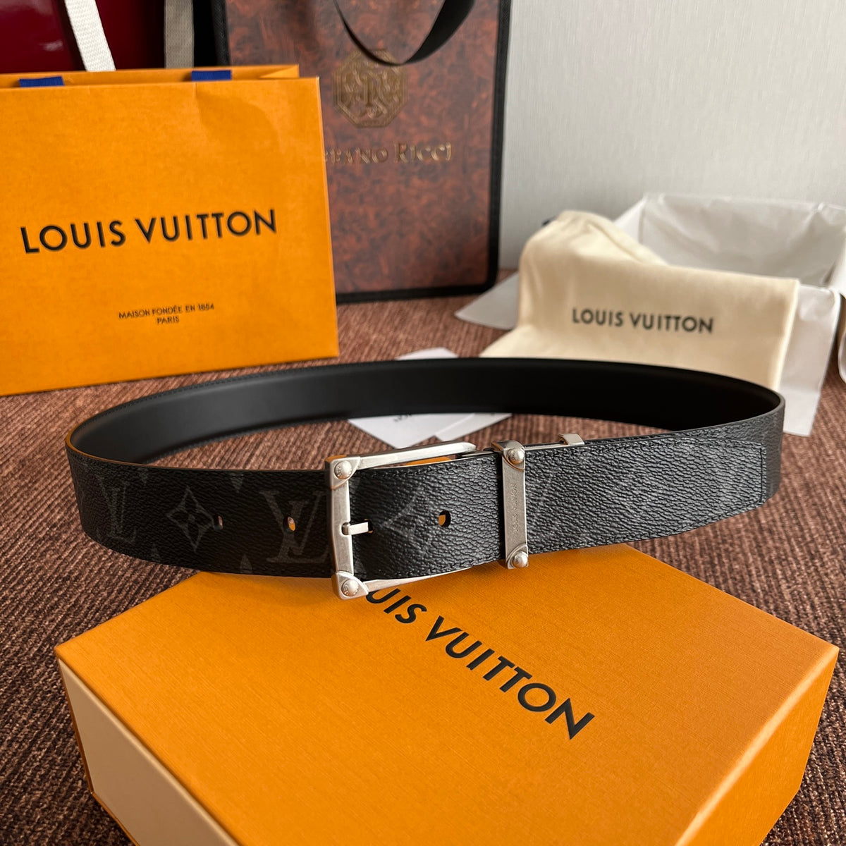 Ремінь Louis Vuitton з натуральної телячої шкіри