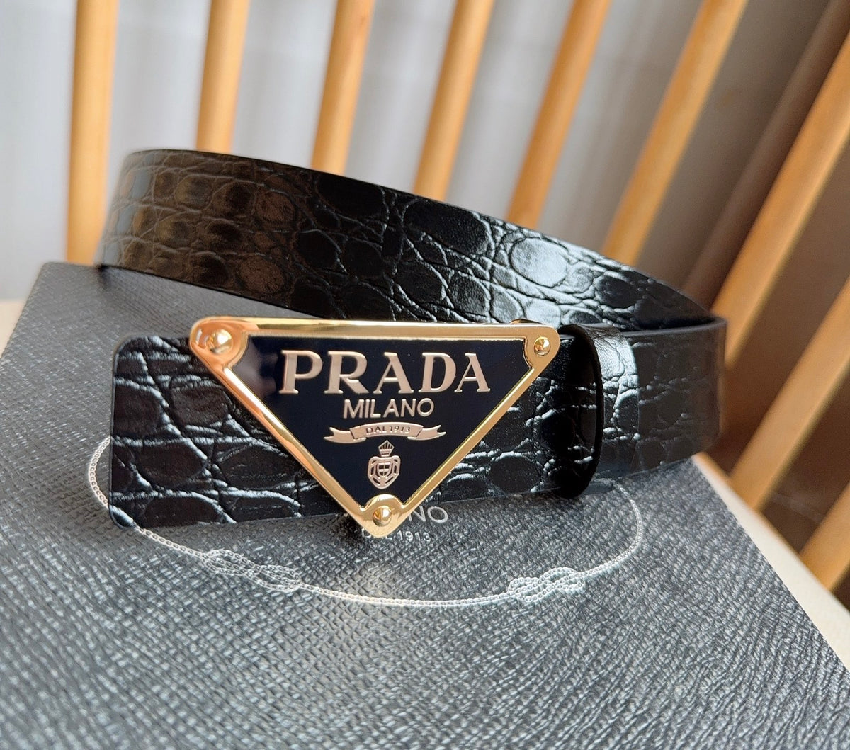 Ремінь Prada з натуральної шкіри