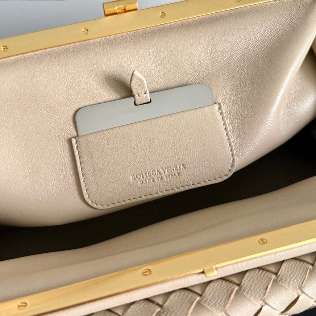 Жіноча сумка Bottega Veneta Frame Bag 868128