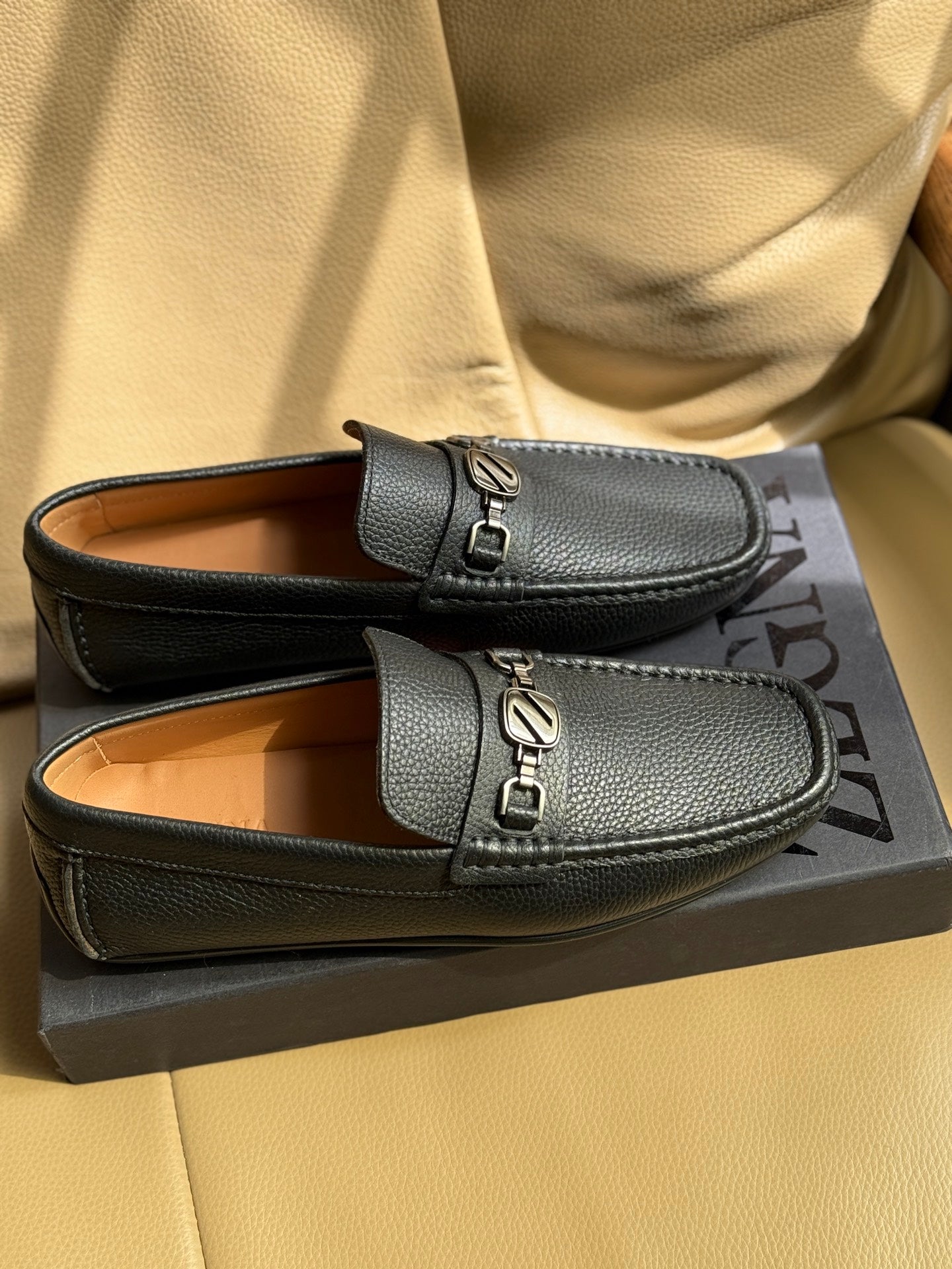 Елегантні шкіряні лофери Zegna