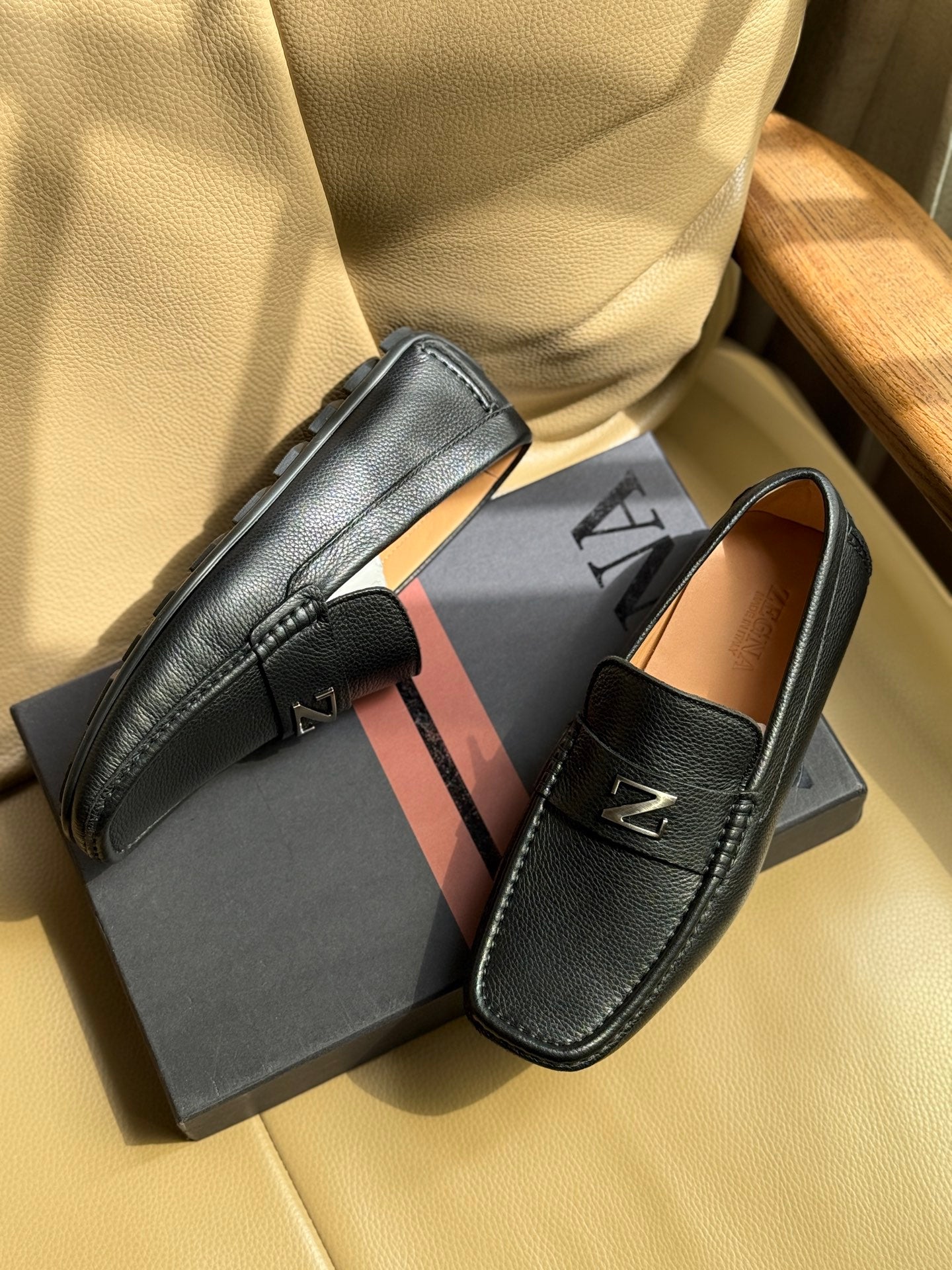 Вишукані шкіряні лофери Zegna