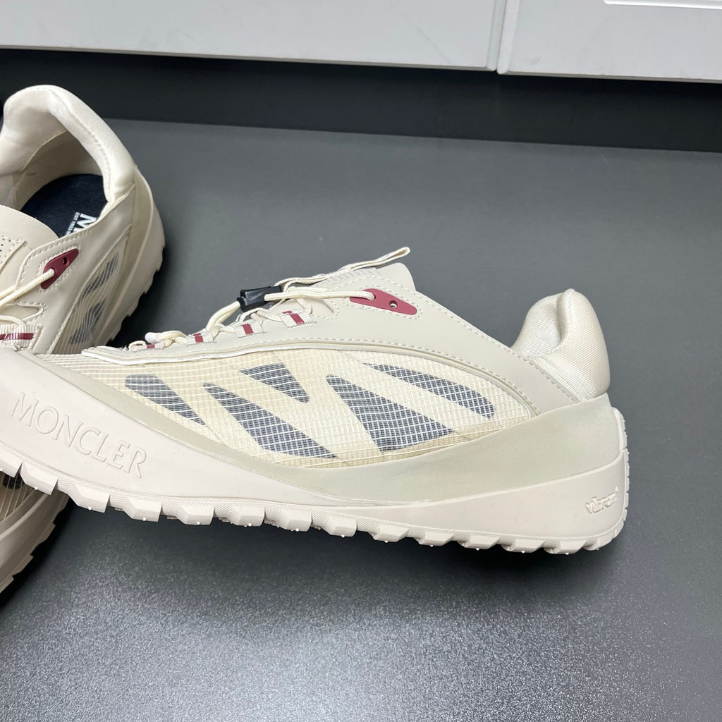 Шкіряні з текстилем кросівки Moncler Trailgrip LP — молочний